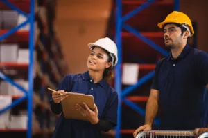 Estudiantes especialización seguridad y salud en el trabajo virtual